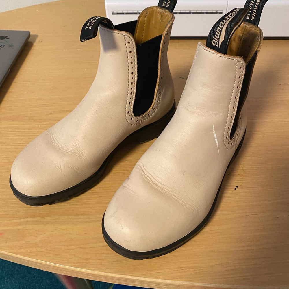 Blundstone Cream Chelsea Boots